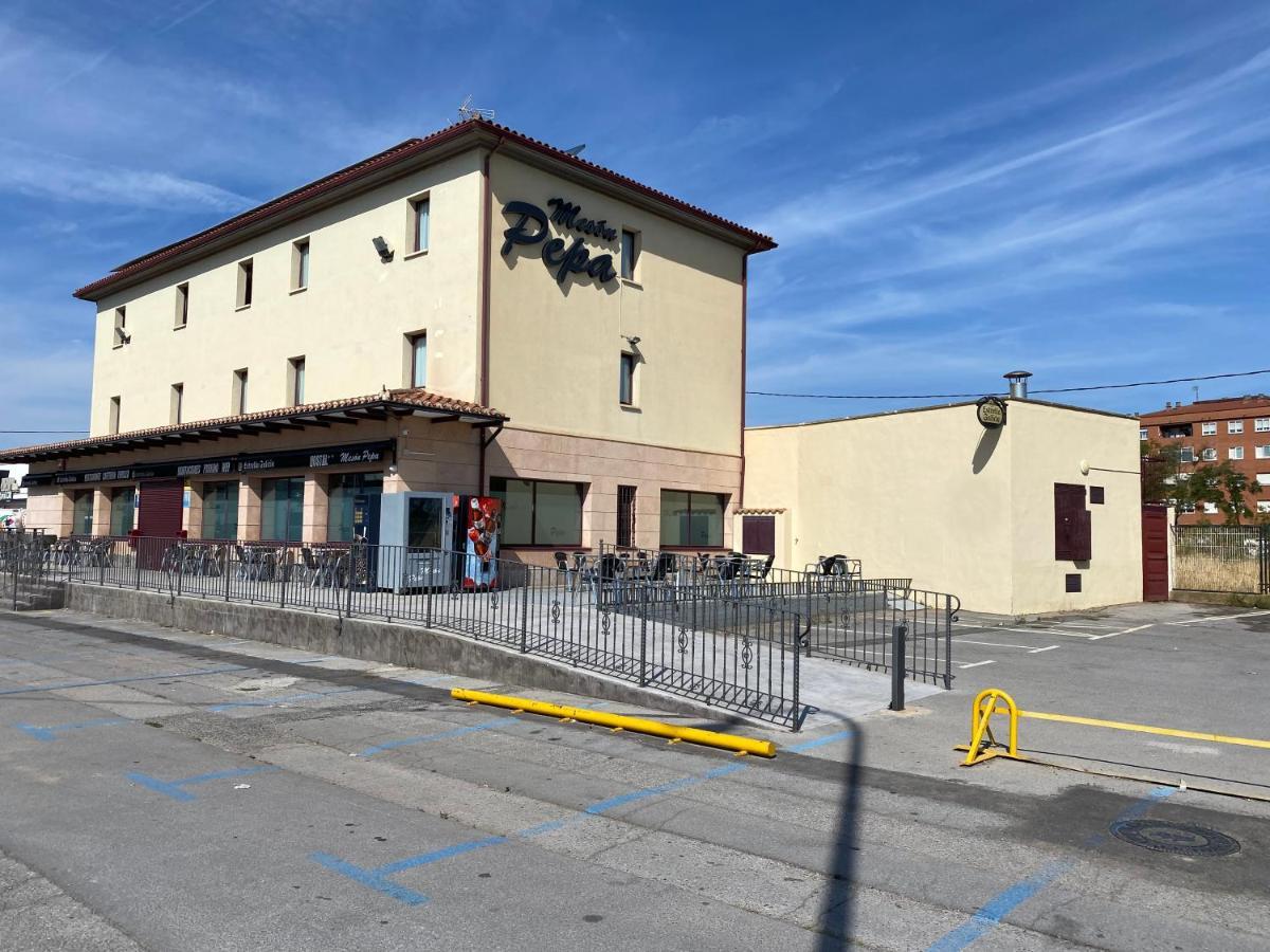 Hostal Meson Pepa Logrono Luaran gambar
