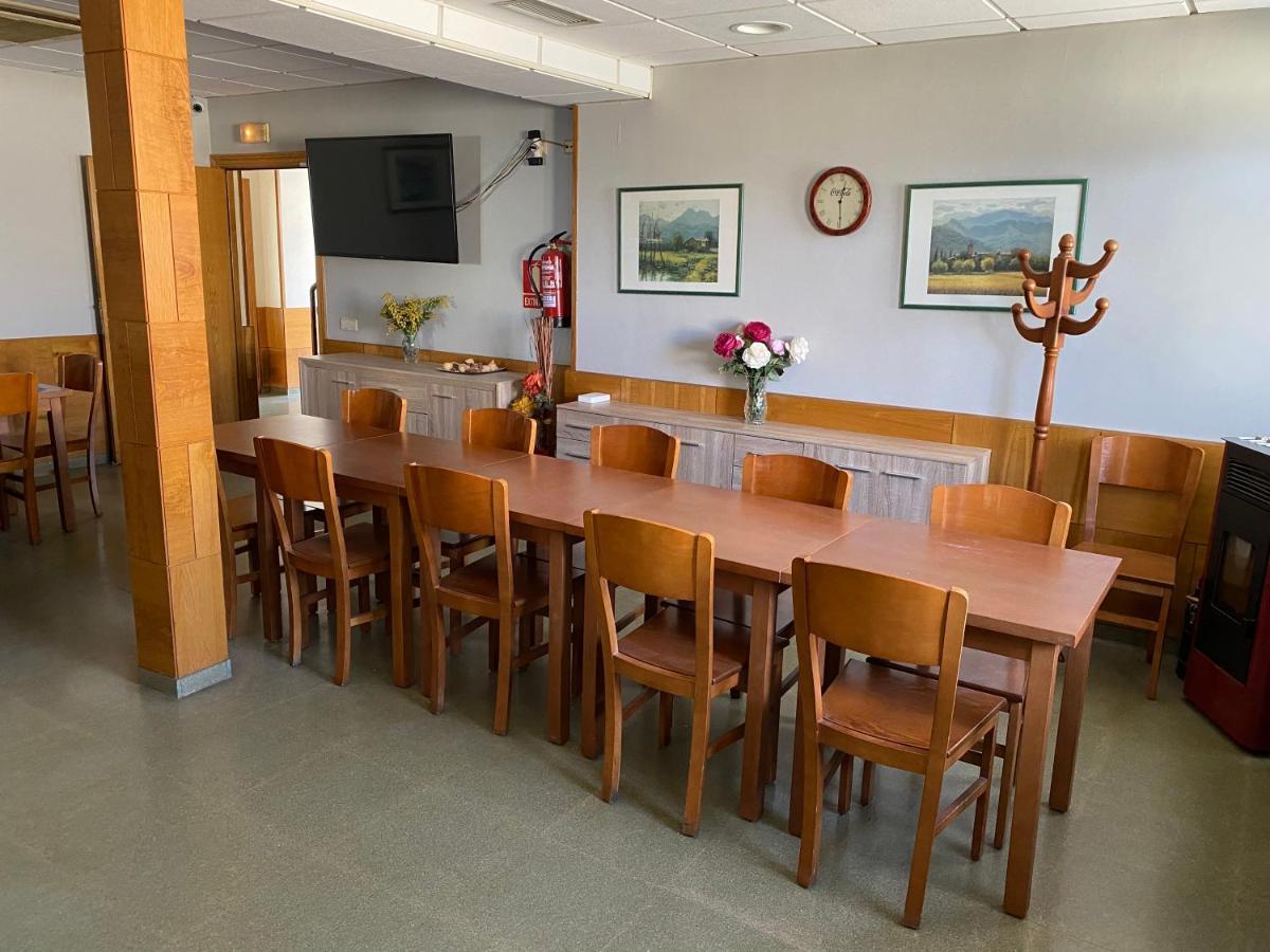 Hostal Meson Pepa Logrono Luaran gambar