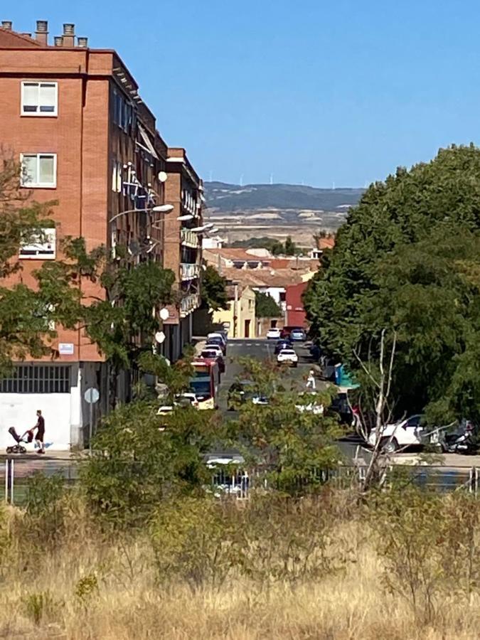 Hostal Meson Pepa Logrono Luaran gambar