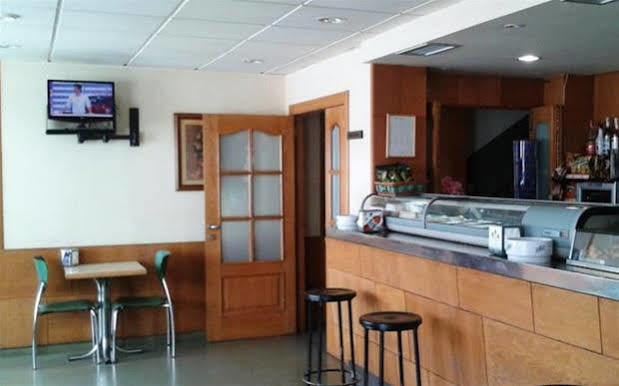 Hostal Meson Pepa Logrono Luaran gambar